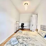 Historic Apartment In Center