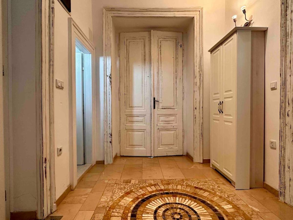 Apartment Historic In Center Sarajevo